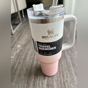 Stanley 40oz Adventure Quencher Tumbler - NWT “Parfait Ombre”